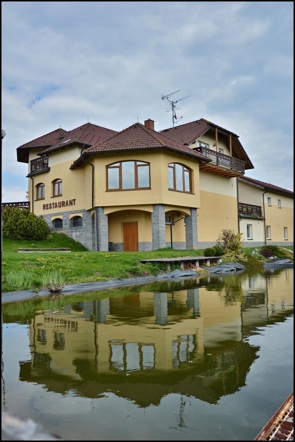 Penzion Stary Dvur Nové Dvory Exterior foto